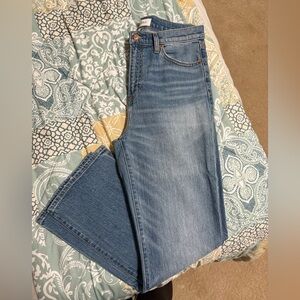 Pistola size 28. Never worn or washed